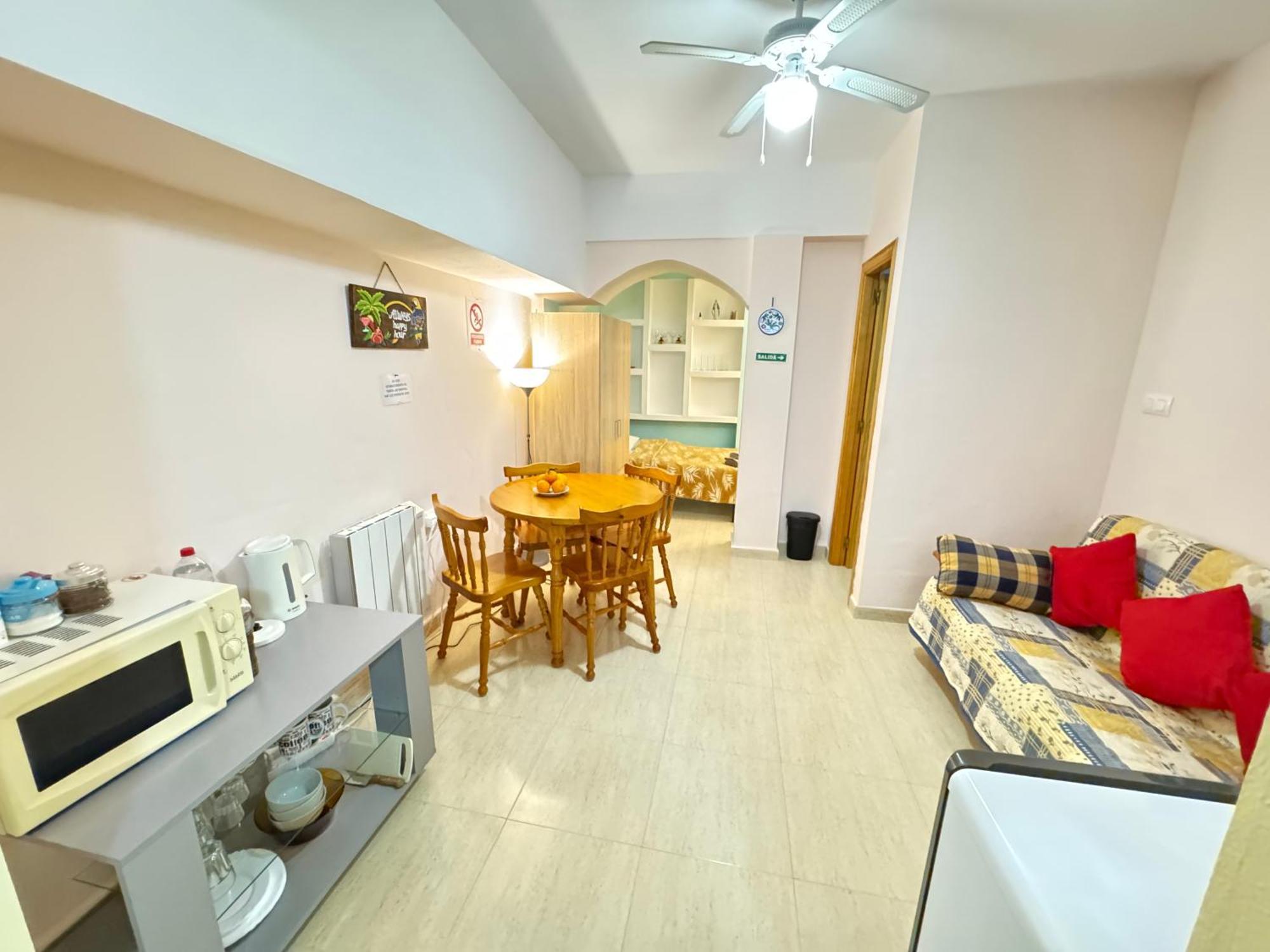 Homestay Ada & & Vacation Gran Alacant